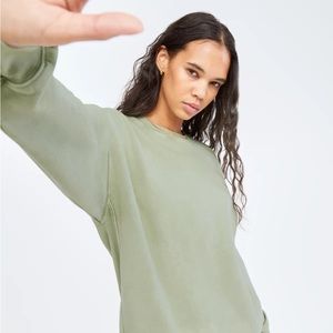 aritzia tna green crewneck